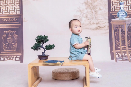 海东宝宝几个月会认人